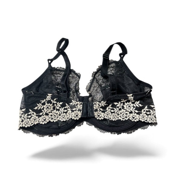 Wacoal 38D Embroidered Lace Underwire Bra – Black Ivory Floral - Picture 5 of 10